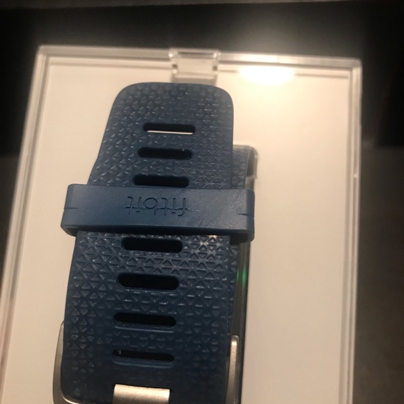 Fitbit Surge - Large - Picture 6 of 6